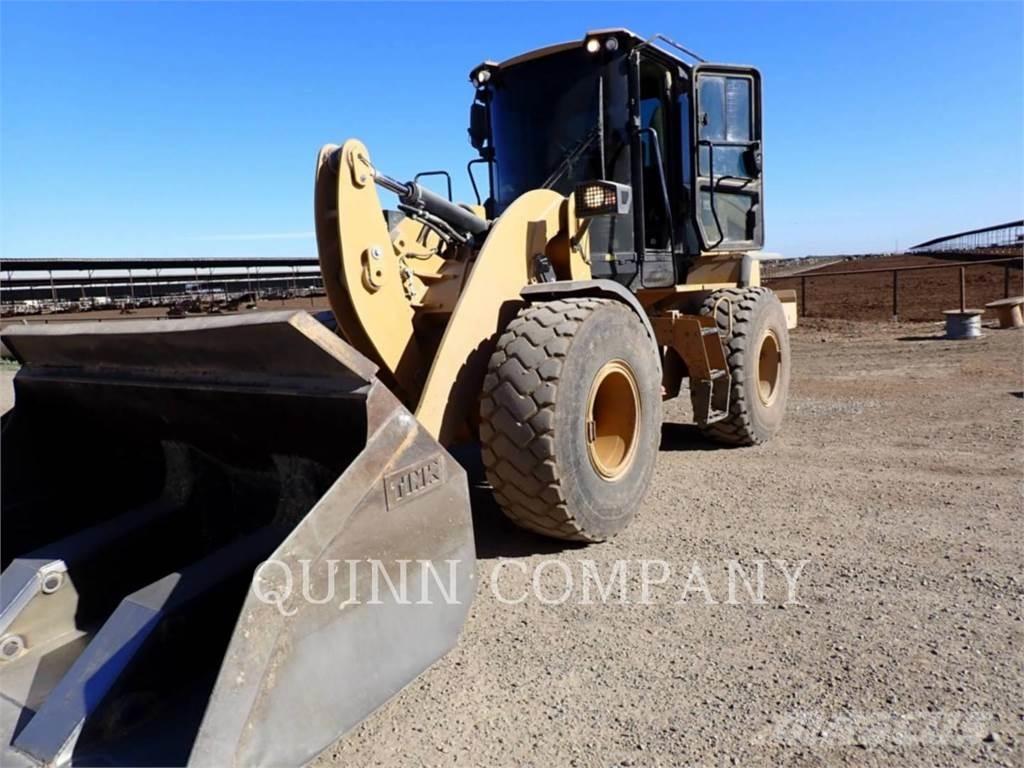 CAT 926M Gumikerekes homlokrakodók