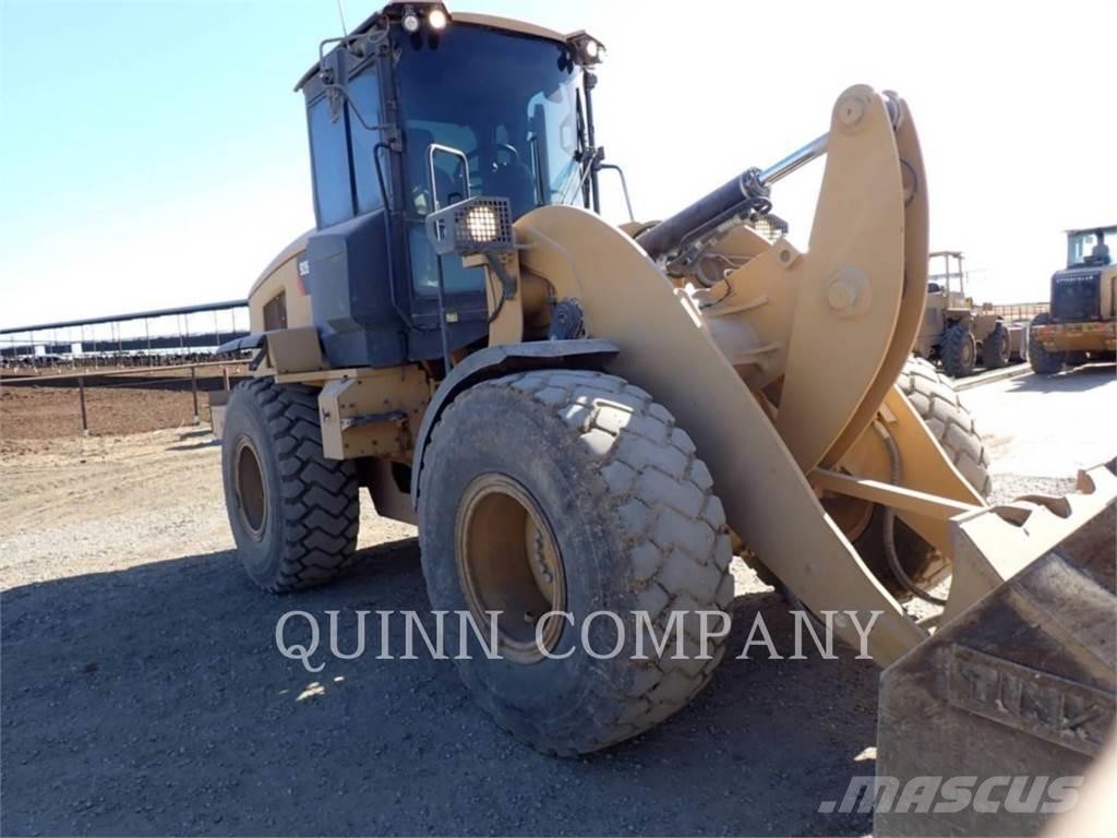 CAT 926M Gumikerekes homlokrakodók