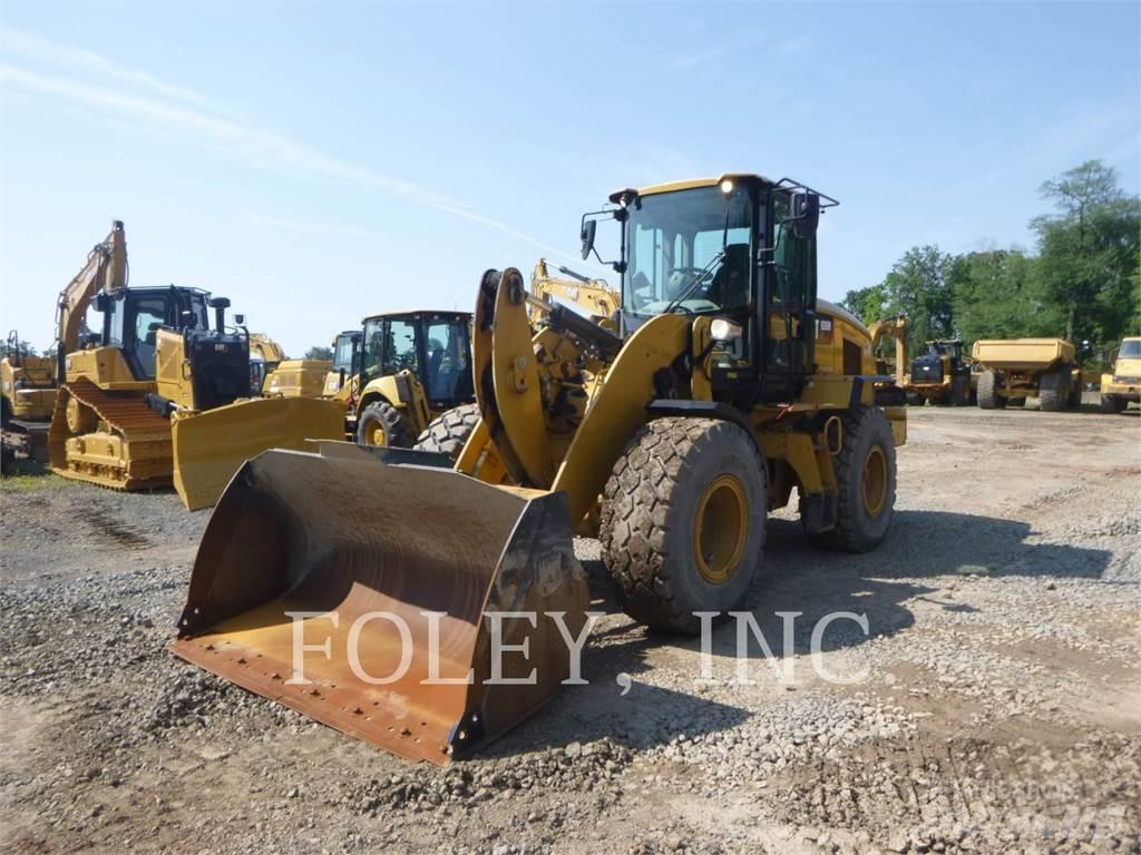 CAT 926M Gumikerekes homlokrakodók