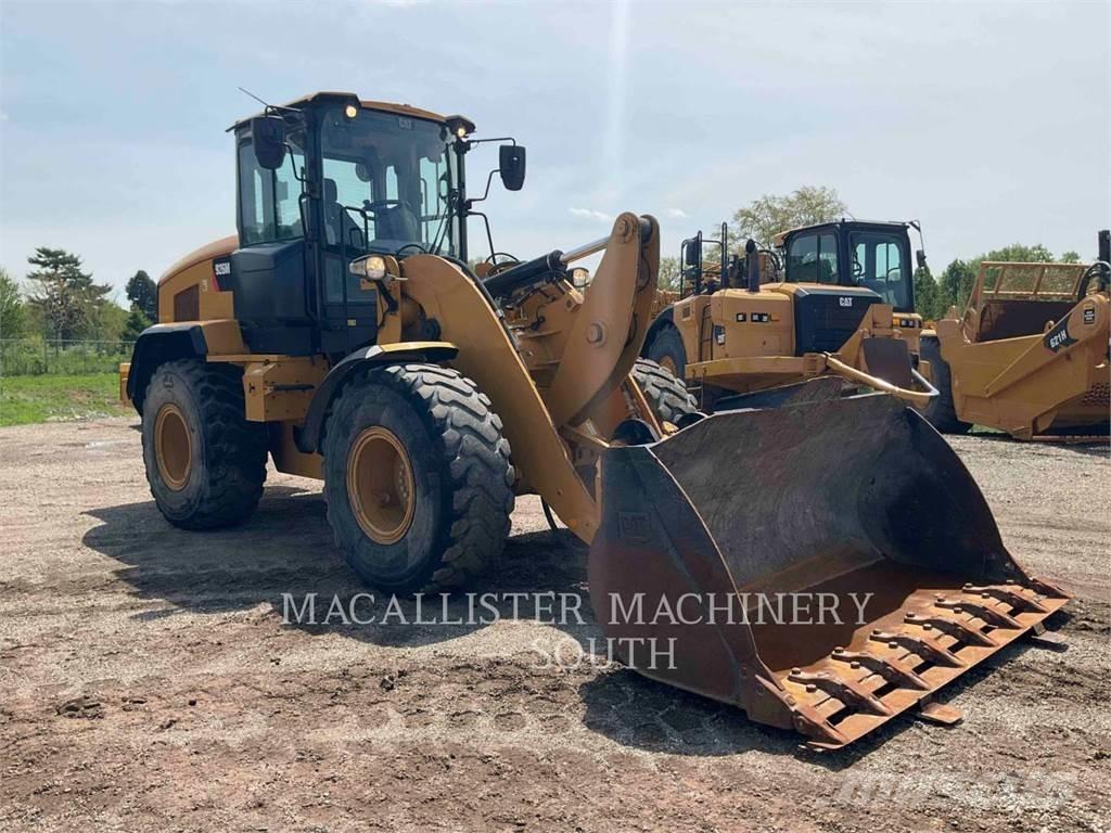 CAT 926M Gumikerekes homlokrakodók