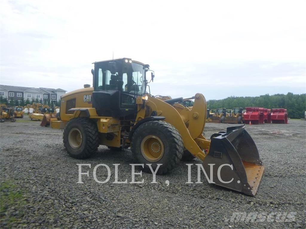 CAT 926M Gumikerekes homlokrakodók
