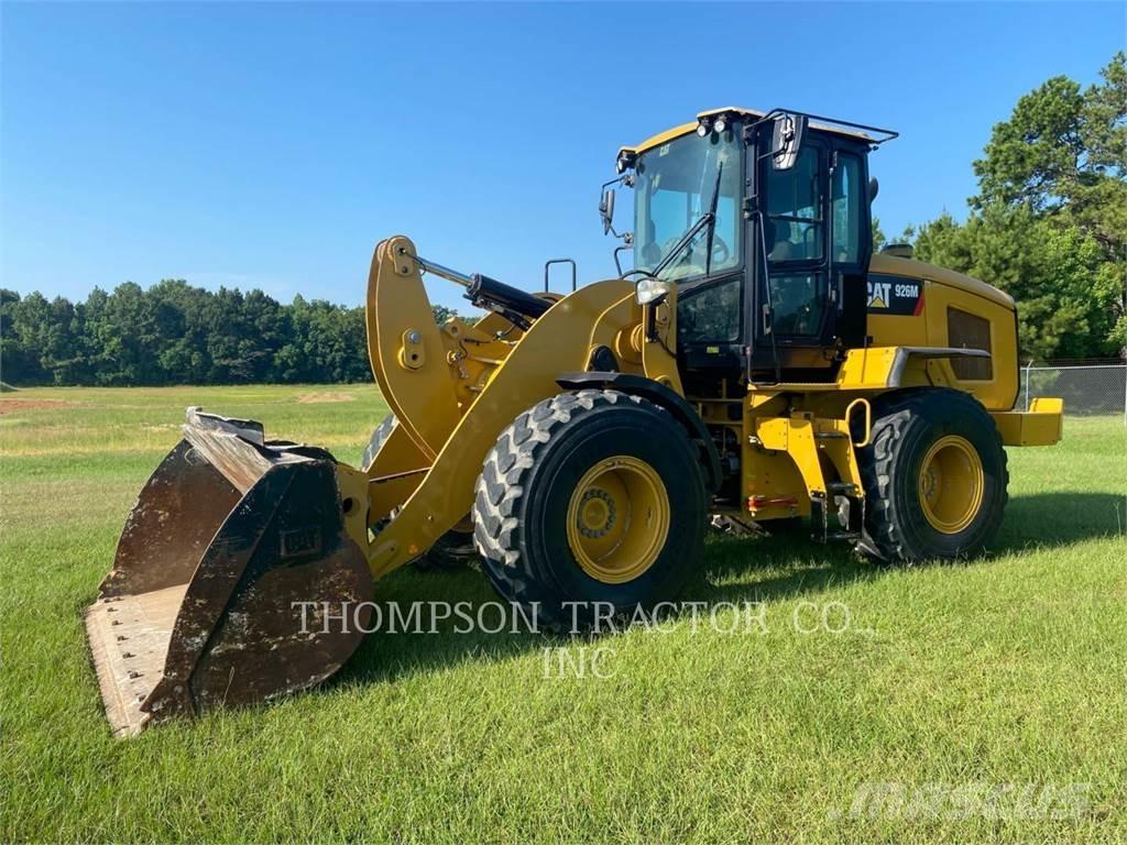CAT 926M Gumikerekes homlokrakodók