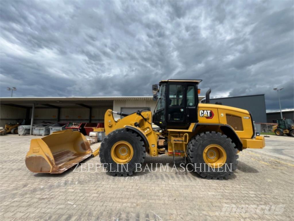 CAT 926M Gumikerekes homlokrakodók
