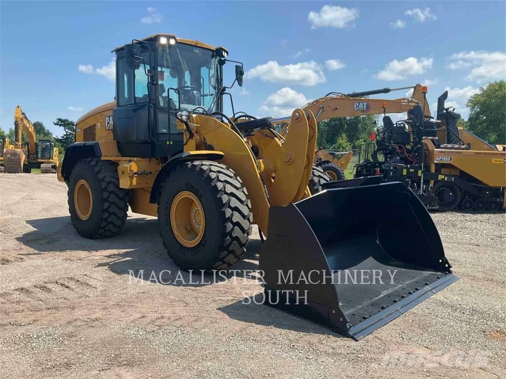 CAT 926M Gumikerekes homlokrakodók