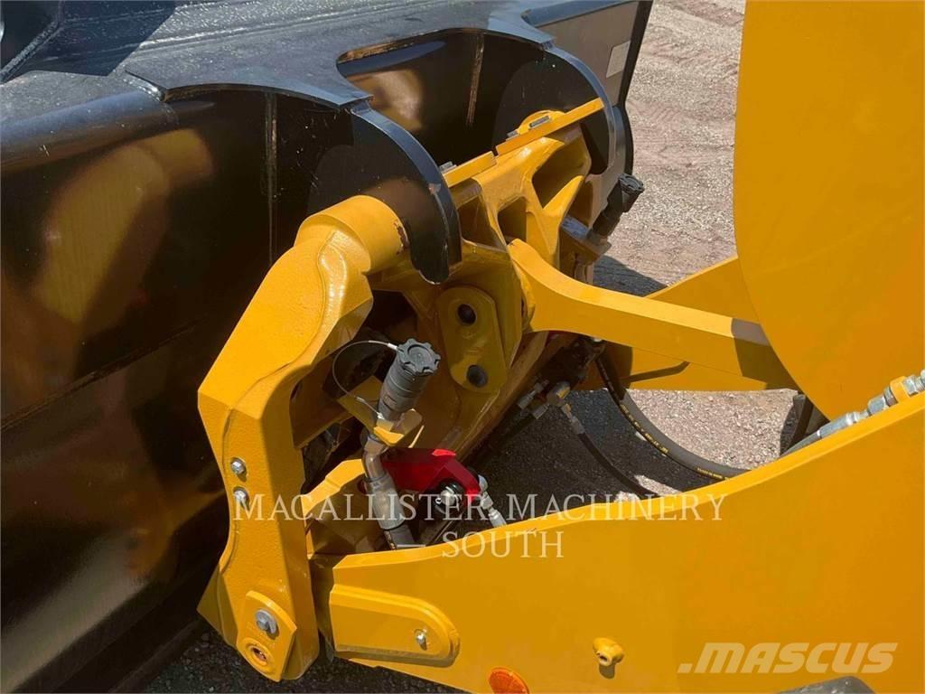 CAT 926M Gumikerekes homlokrakodók