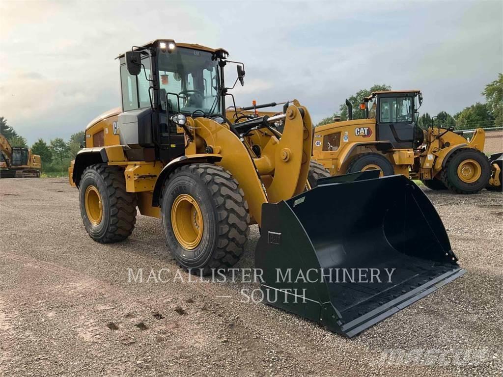 CAT 926M Gumikerekes homlokrakodók