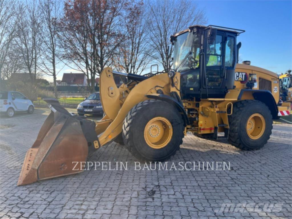 CAT 926M Gumikerekes homlokrakodók