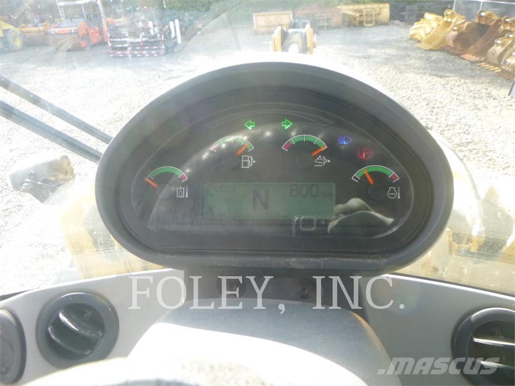 CAT 926M Gumikerekes homlokrakodók