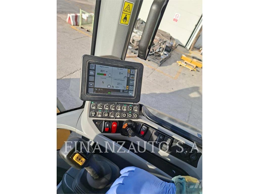 CAT 926M Gumikerekes homlokrakodók