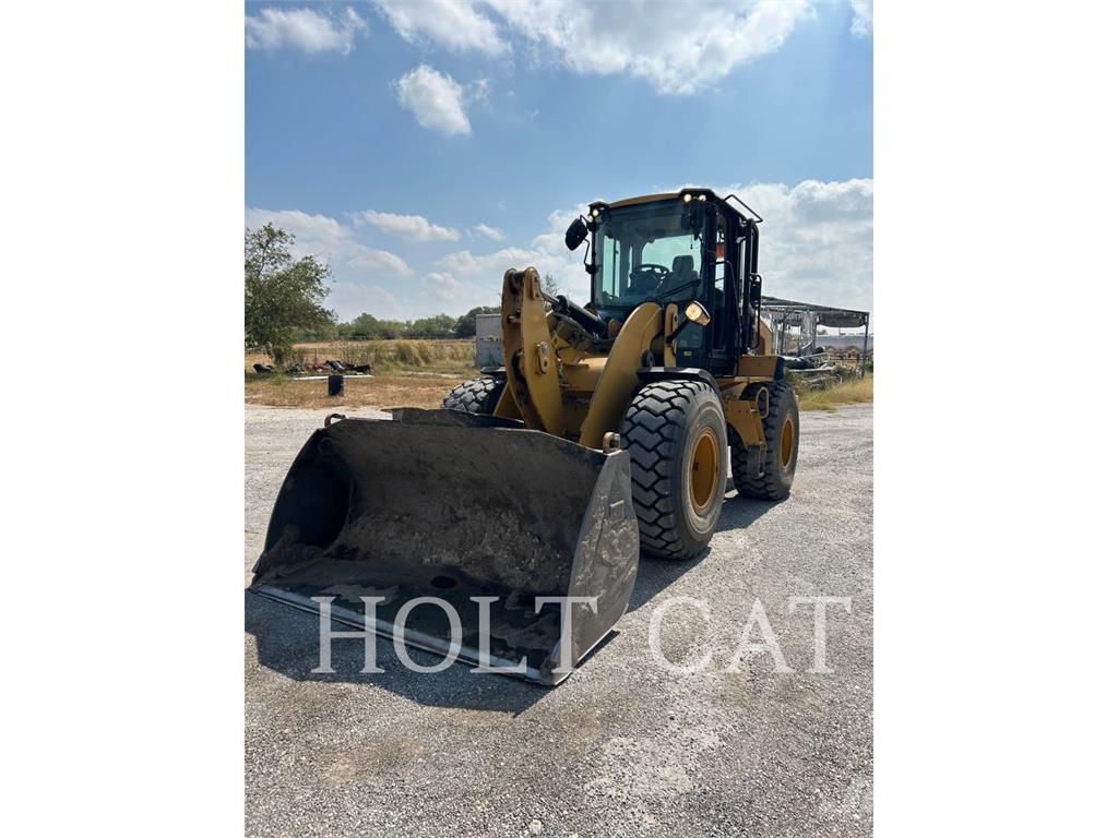 CAT 926M Gumikerekes homlokrakodók