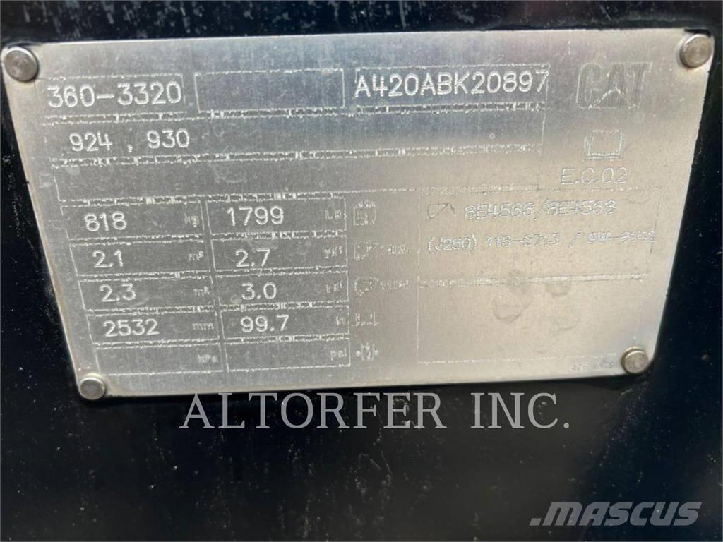 CAT 926M Gumikerekes homlokrakodók