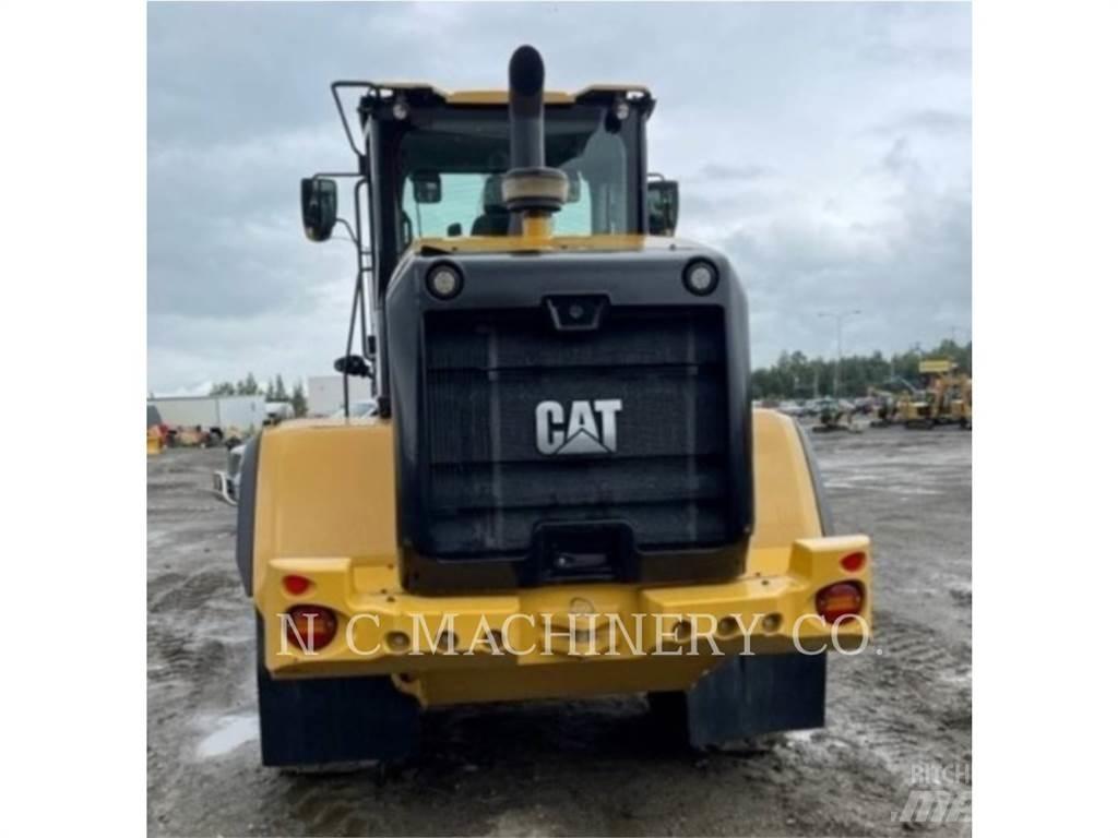 CAT 926M Gumikerekes homlokrakodók