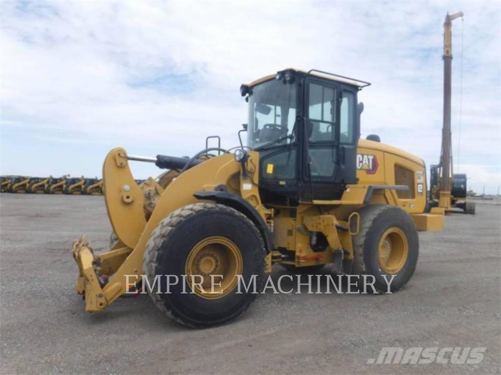 CAT 926M FC Gumikerekes homlokrakodók