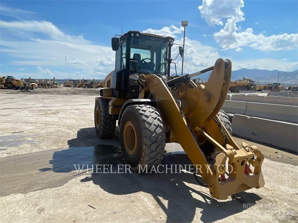 CAT 926M HL QC Gumikerekes homlokrakodók