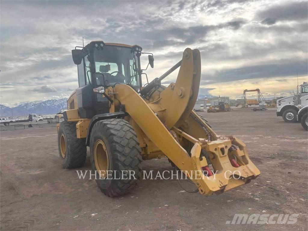 CAT 926M HL QC Gumikerekes homlokrakodók
