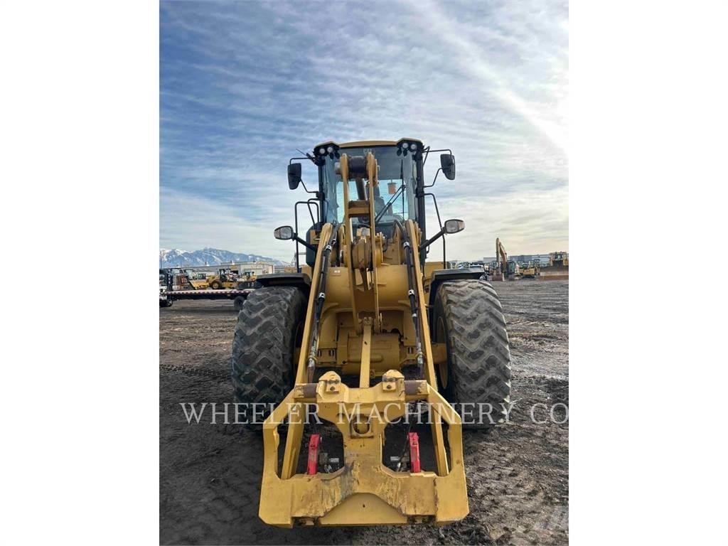 CAT 926M HL QC Gumikerekes homlokrakodók