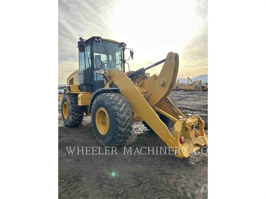 CAT 926M HL QC Gumikerekes homlokrakodók