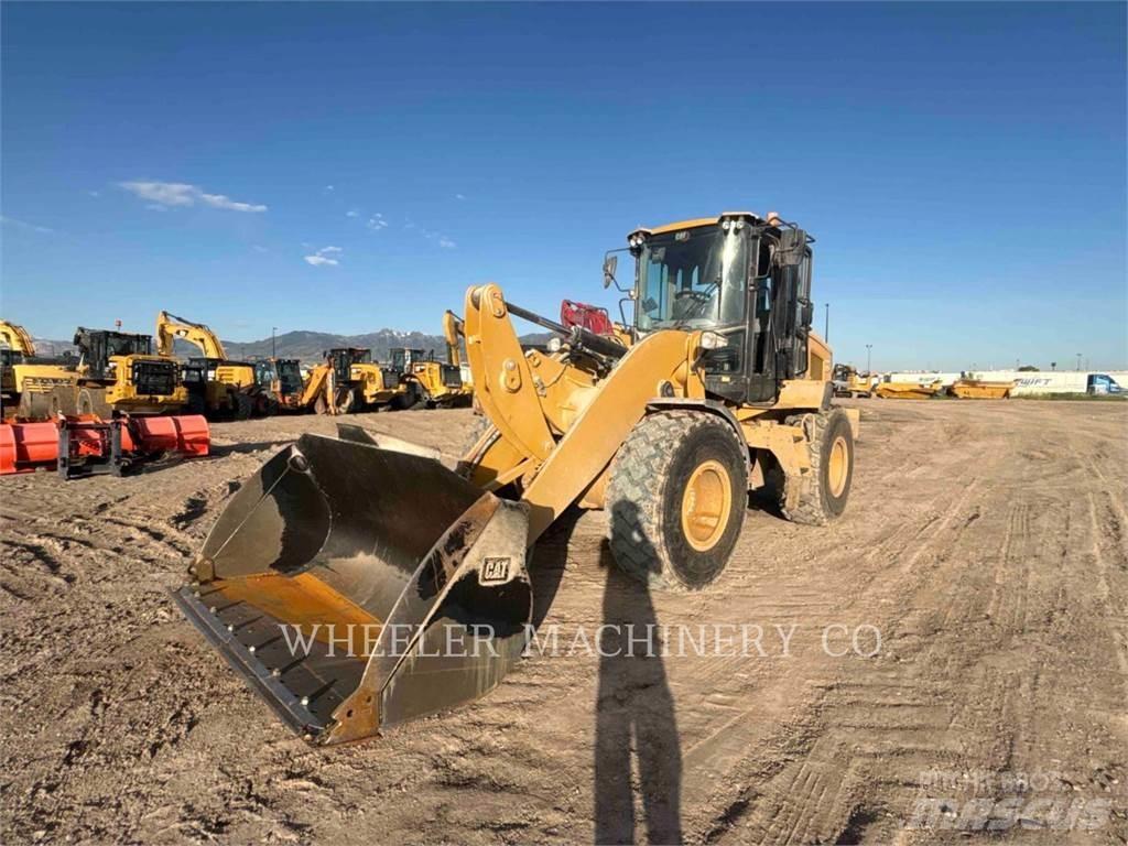 CAT 926M HL QC Gumikerekes homlokrakodók