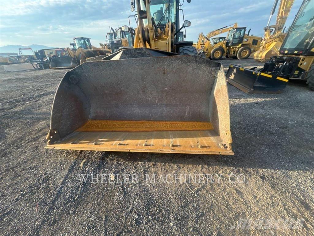 CAT 926M HL QC Gumikerekes homlokrakodók