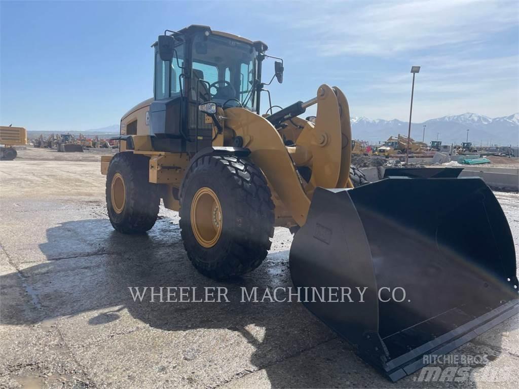 CAT 926M QC Gumikerekes homlokrakodók