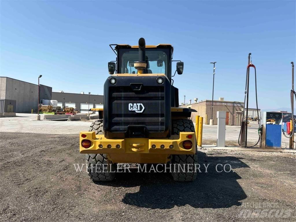 CAT 926M QC Gumikerekes homlokrakodók