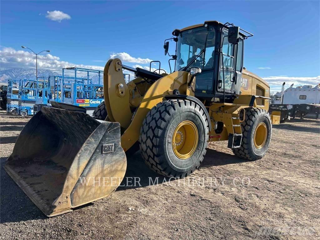 CAT 926M QC Gumikerekes homlokrakodók