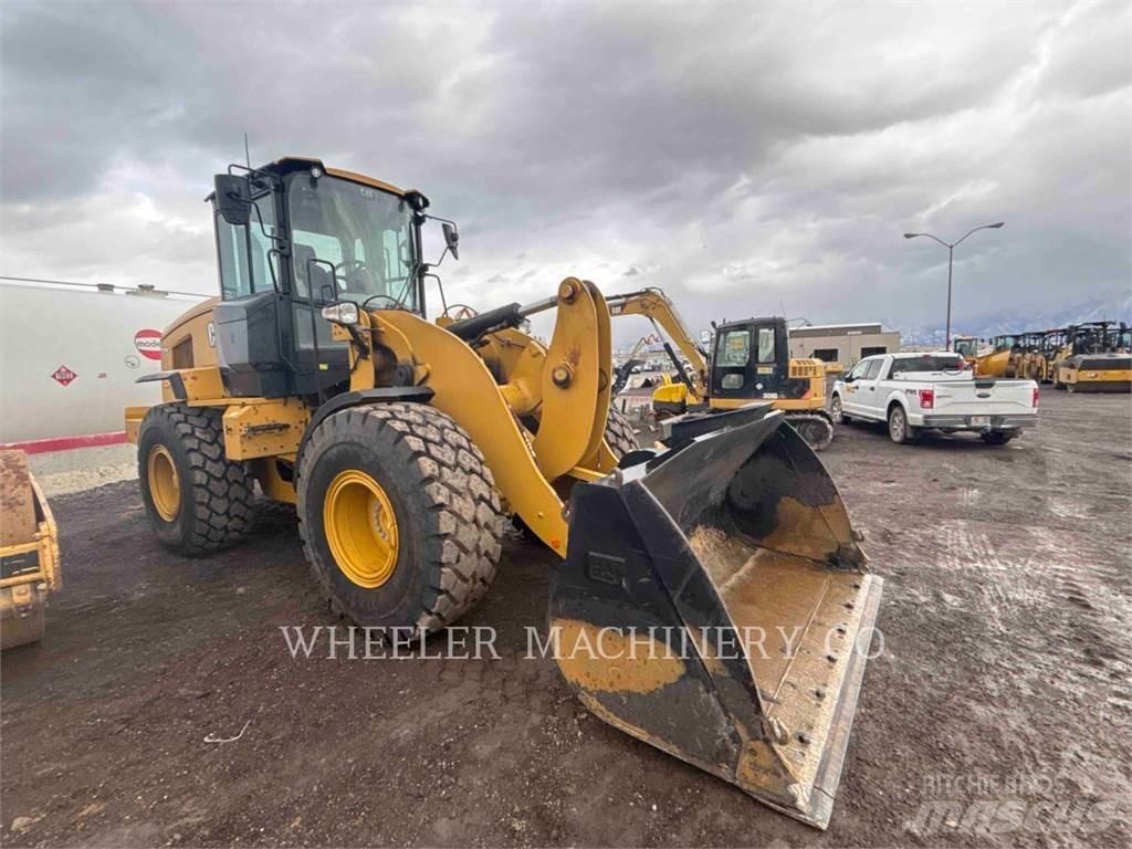 CAT 926M QC Gumikerekes homlokrakodók