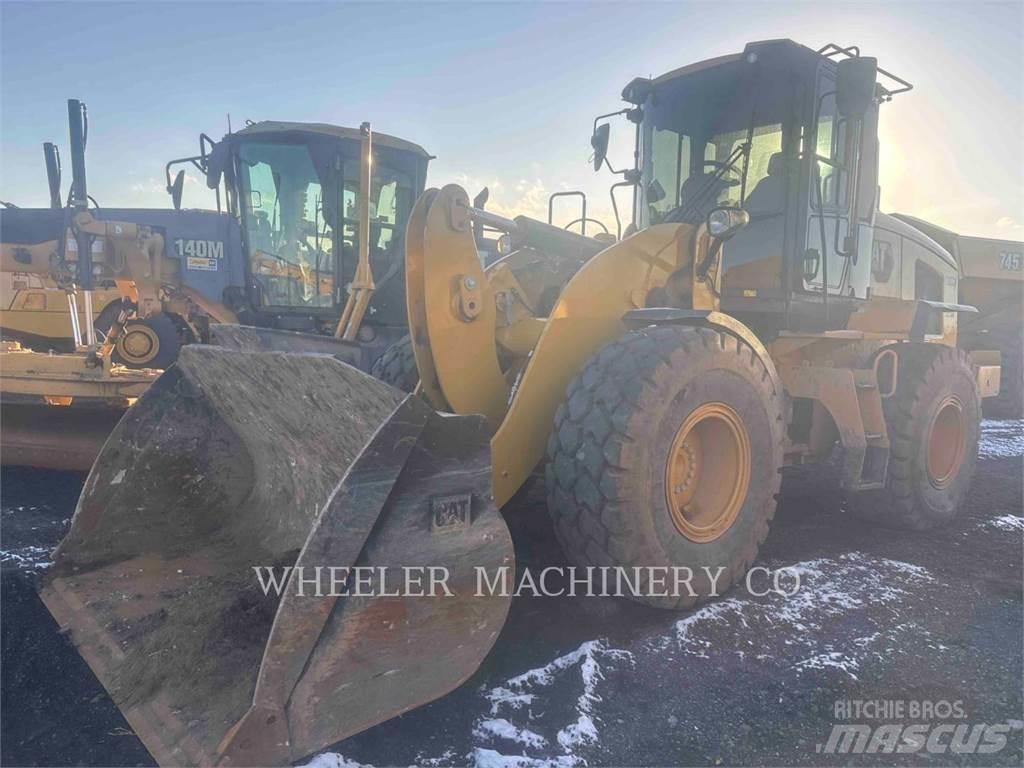 CAT 926M QC Gumikerekes homlokrakodók
