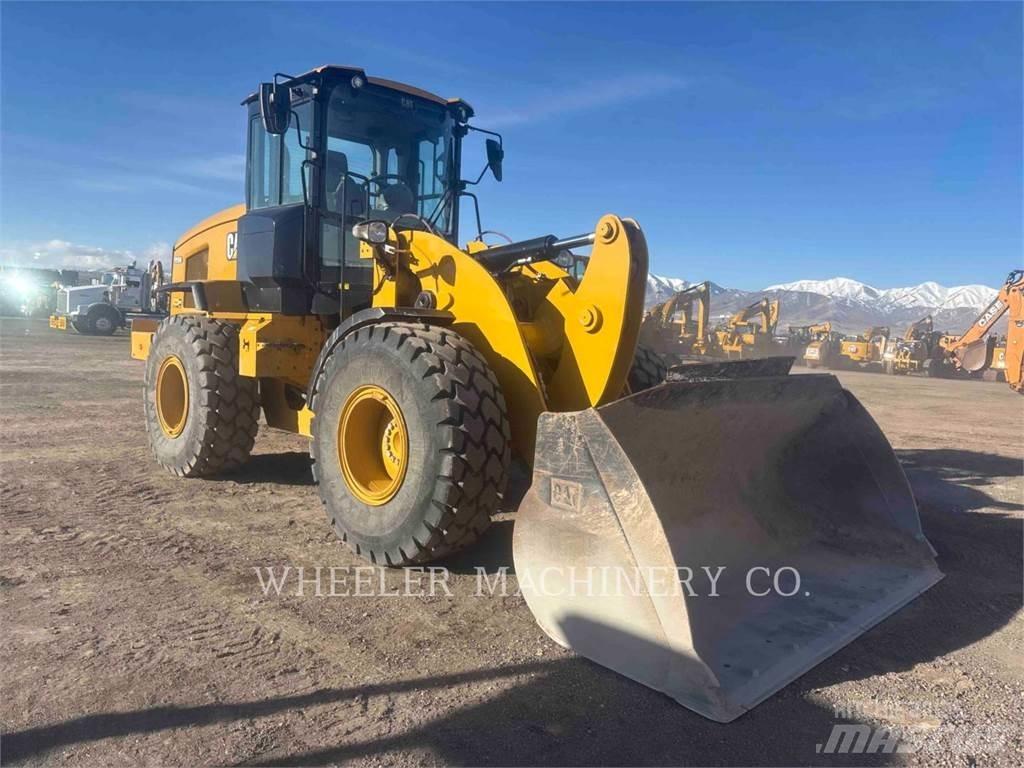 CAT 926M QC Gumikerekes homlokrakodók