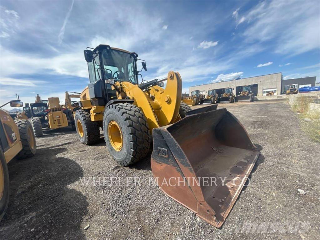 CAT 926M QC Gumikerekes homlokrakodók
