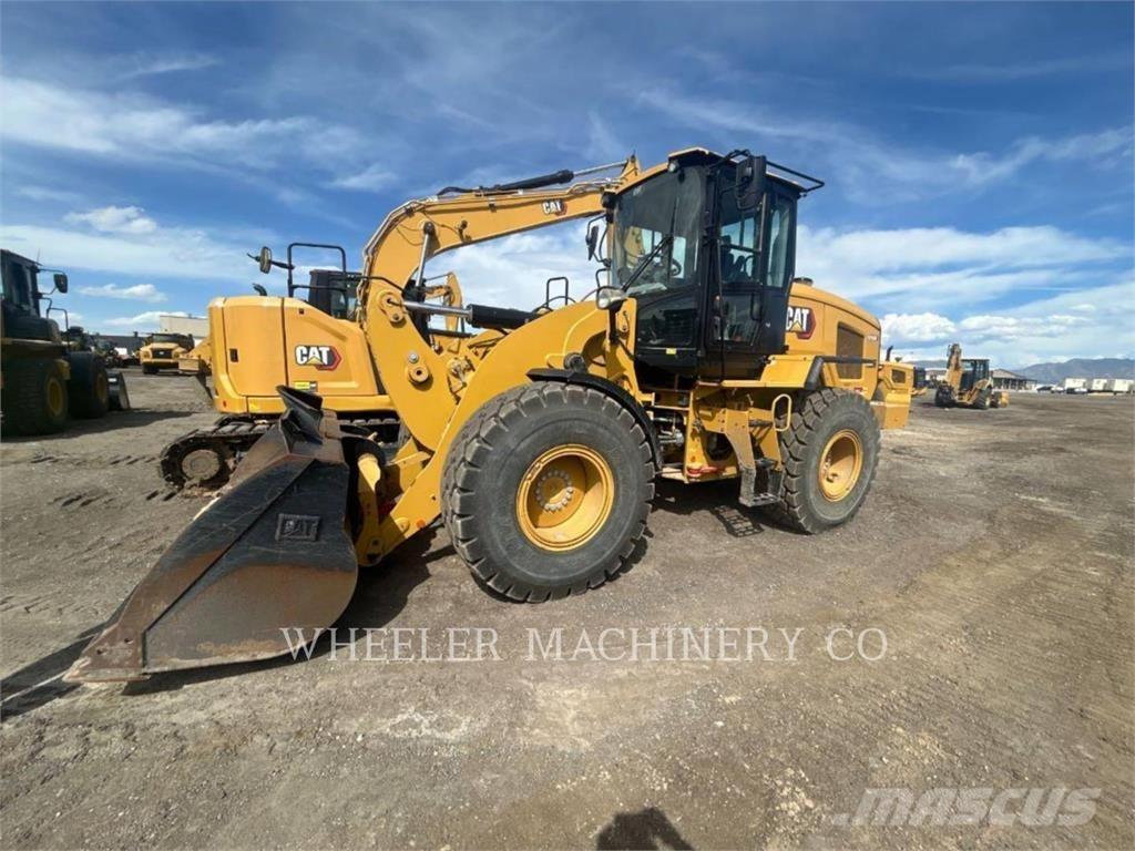 CAT 926M QC Gumikerekes homlokrakodók