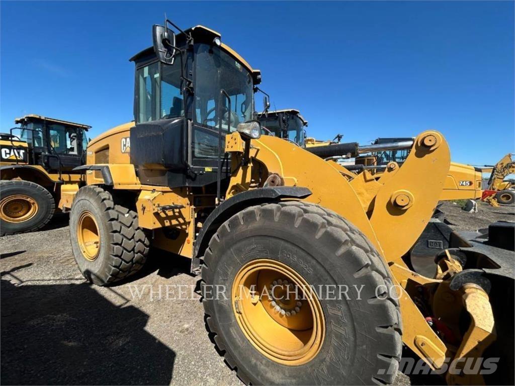 CAT 926M QC Gumikerekes homlokrakodók