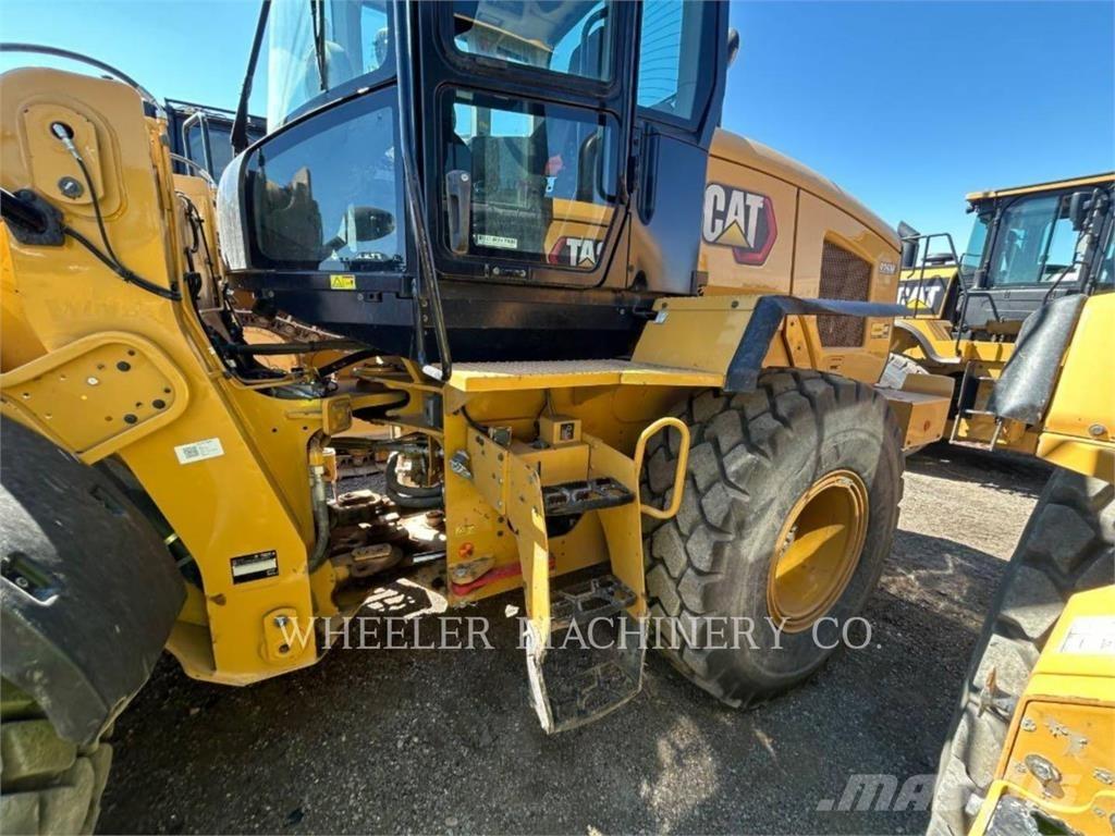 CAT 926M QC Gumikerekes homlokrakodók