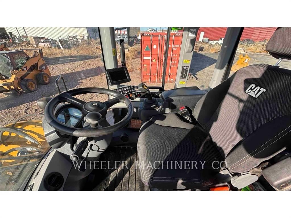 CAT 926M QC 3V Gumikerekes homlokrakodók