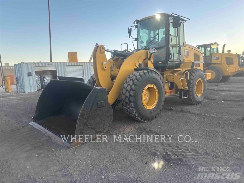 CAT 926M QC 3V Gumikerekes homlokrakodók