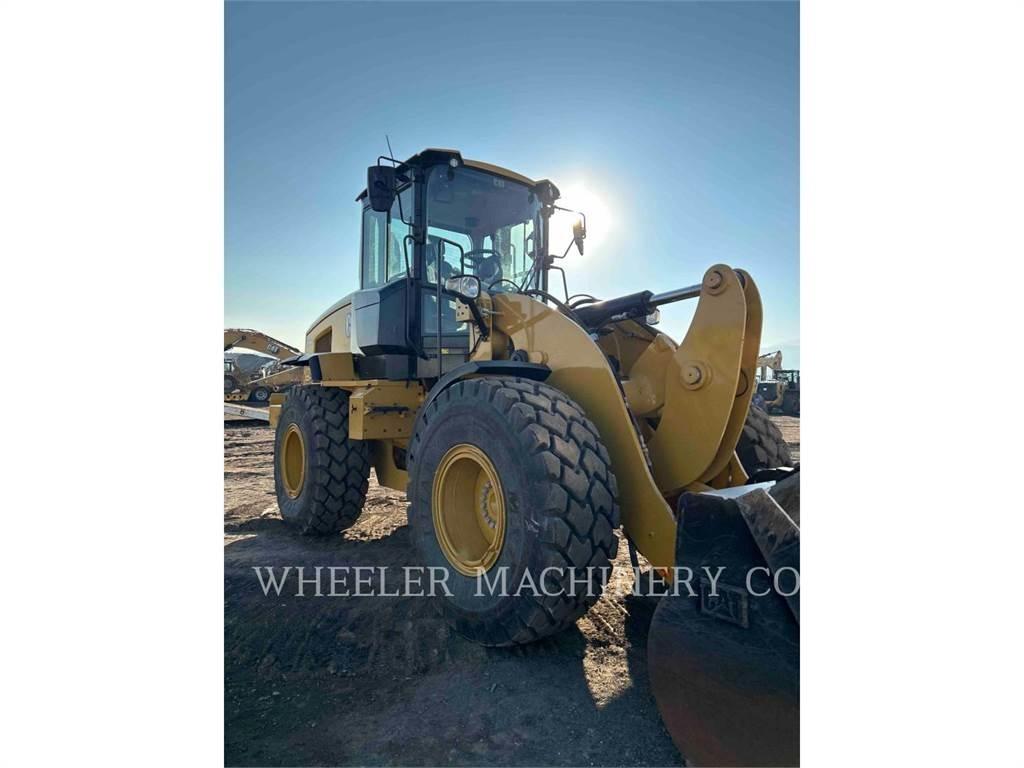 CAT 926M QC 3V Gumikerekes homlokrakodók