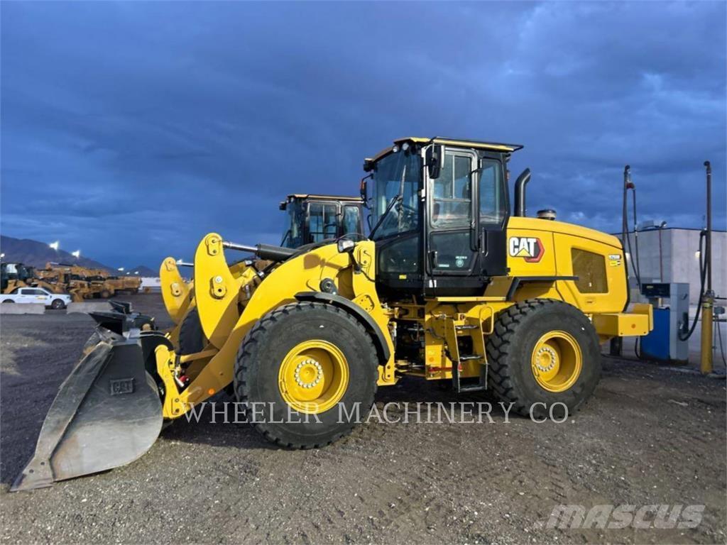 CAT 926M QC 3V Gumikerekes homlokrakodók