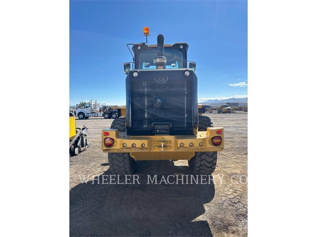 CAT 926M QC 3V Gumikerekes homlokrakodók