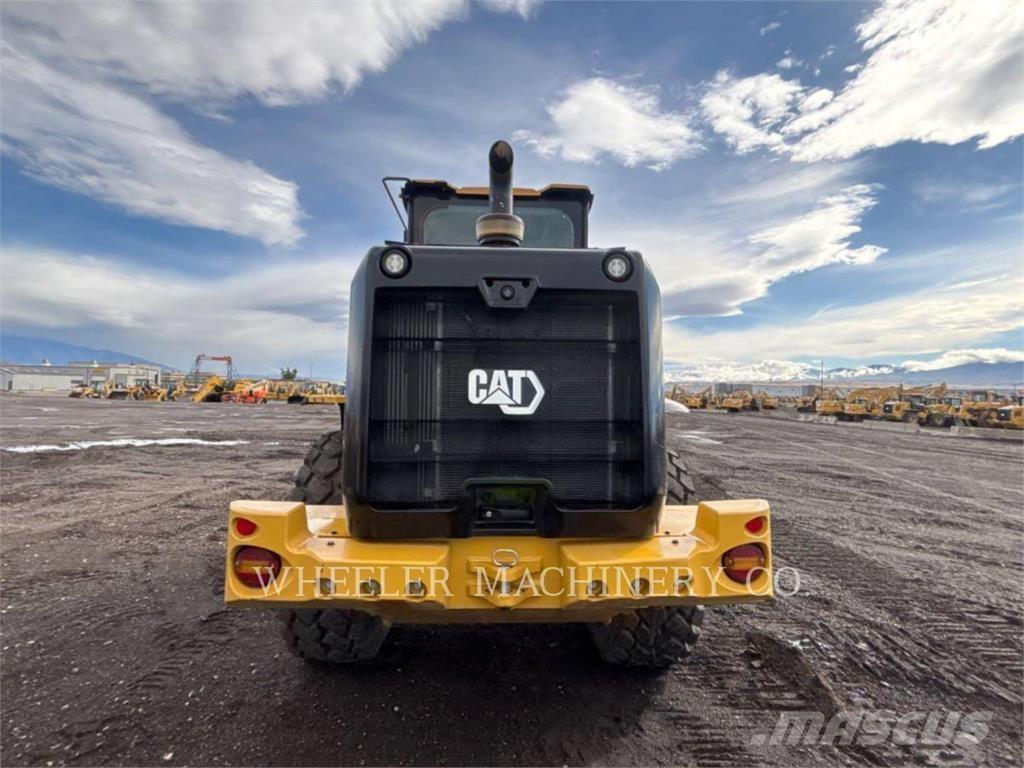 CAT 926M QC 3V Gumikerekes homlokrakodók