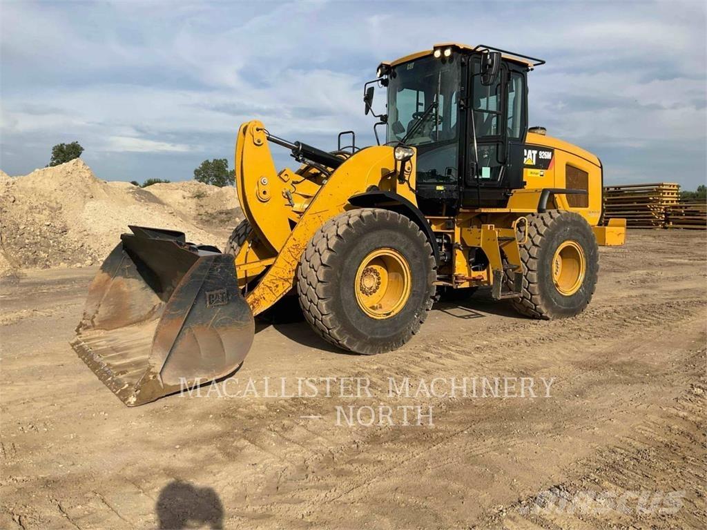 CAT 926M RQ Gumikerekes homlokrakodók