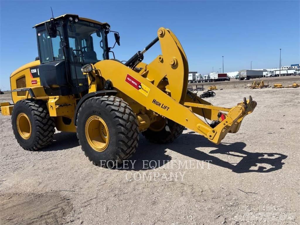CAT 926MHL Gumikerekes homlokrakodók