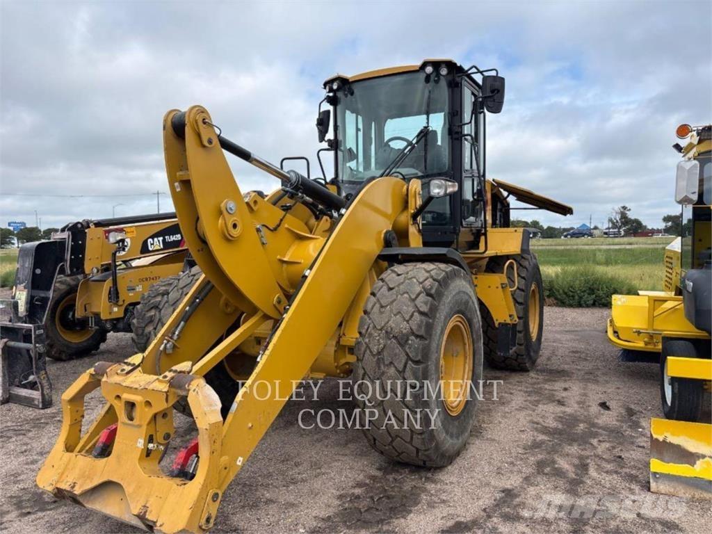 CAT 926MHL Gumikerekes homlokrakodók