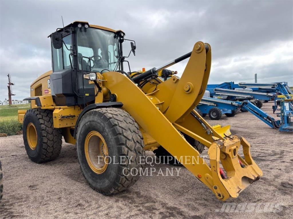 CAT 926MHL Gumikerekes homlokrakodók