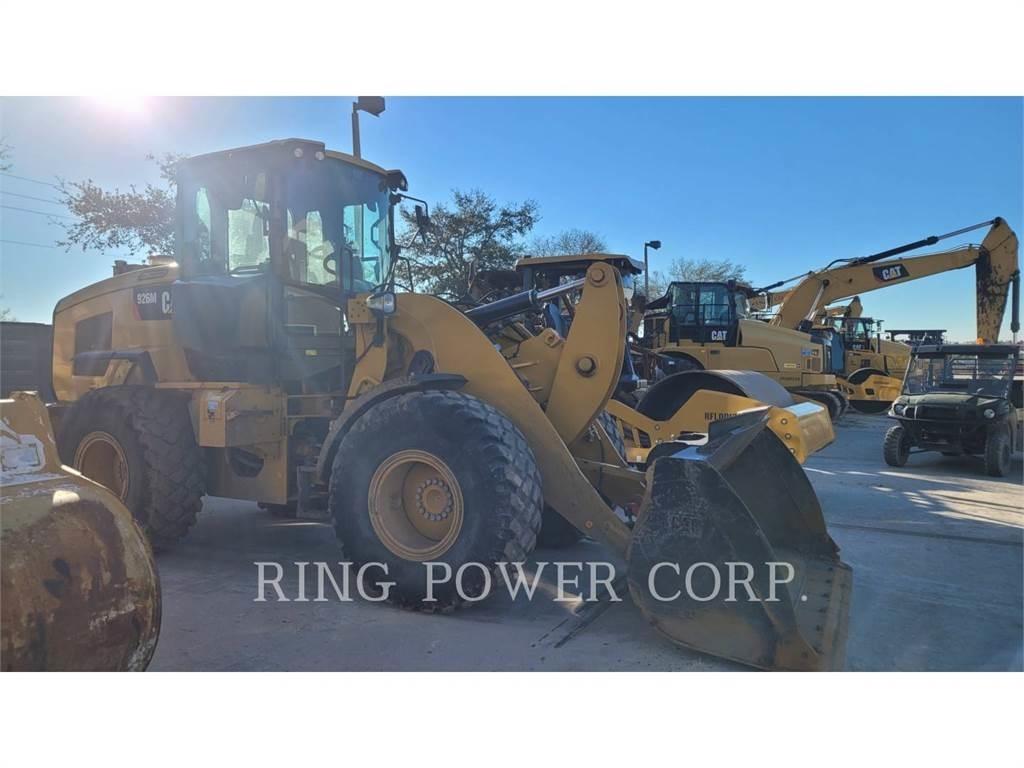 CAT 926MQC3V Gumikerekes homlokrakodók