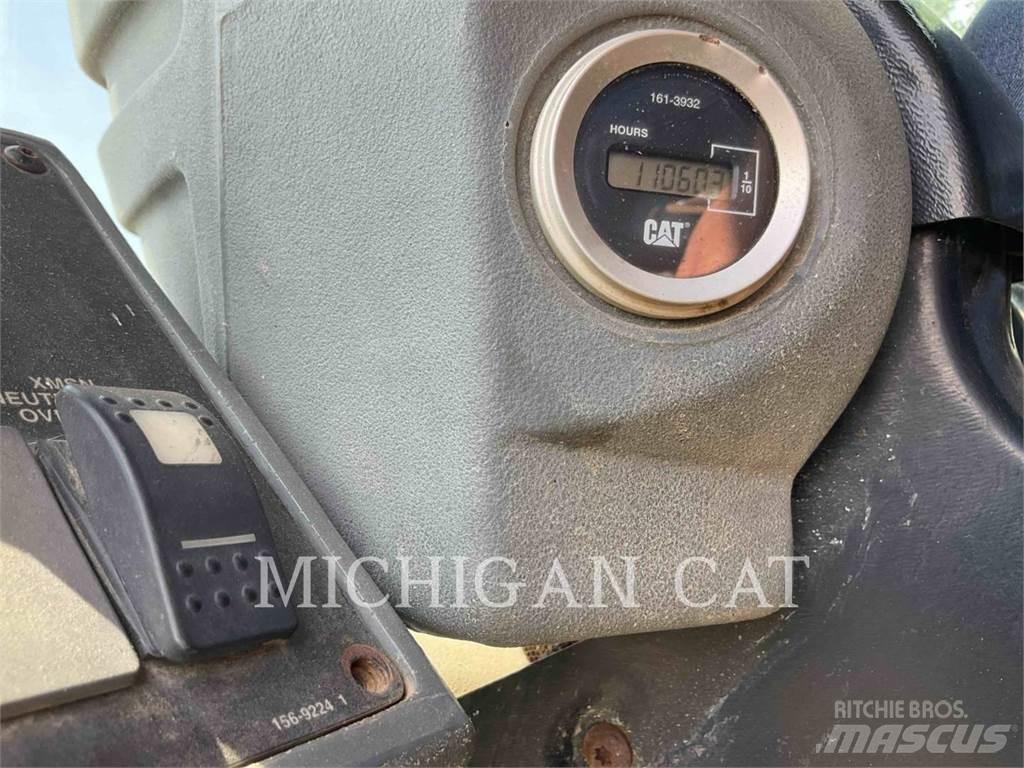 CAT 928G Gumikerekes homlokrakodók