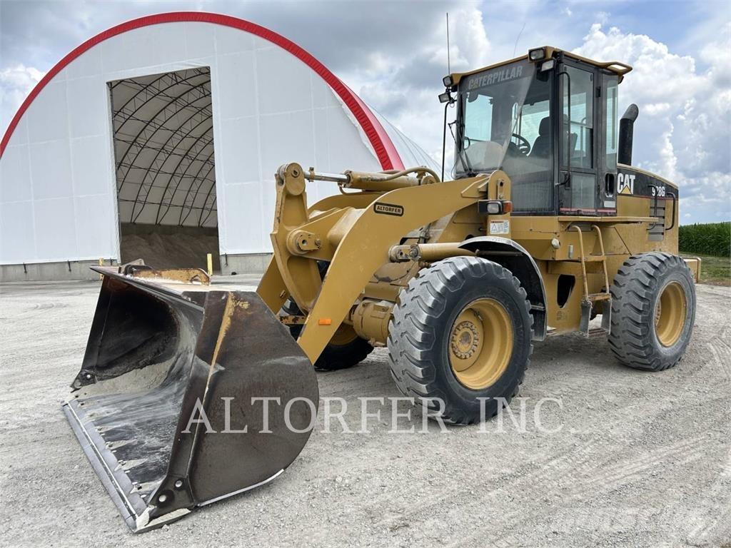 CAT 928G Gumikerekes homlokrakodók