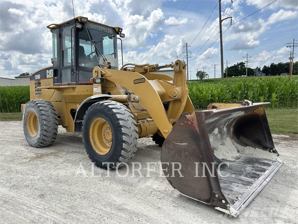CAT 928G Gumikerekes homlokrakodók