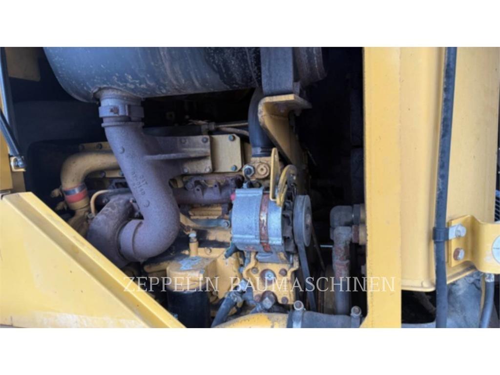 CAT 928G Gumikerekes homlokrakodók