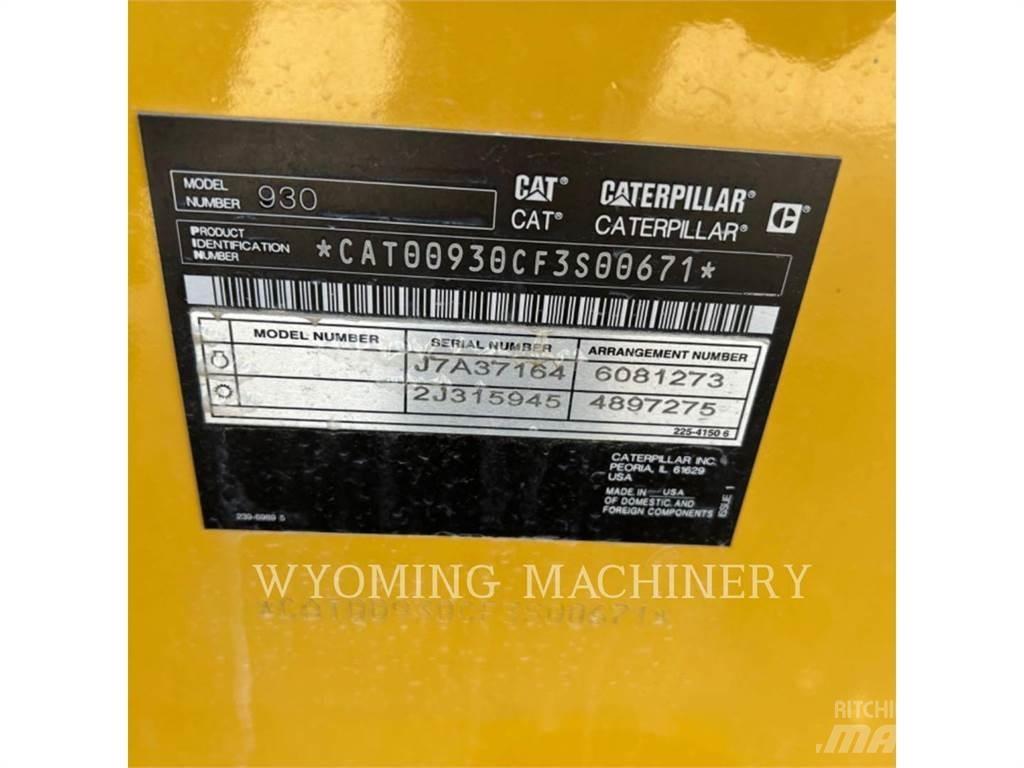 CAT 930 Gumikerekes homlokrakodók