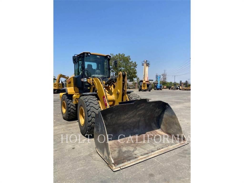 CAT 930 Gumikerekes homlokrakodók
